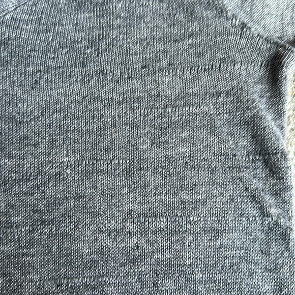 John Varvatos Men’s Linen/Cotton V-Neck Sweater - Picture 7 of 7